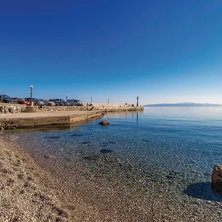 Awesome In With House Sea View